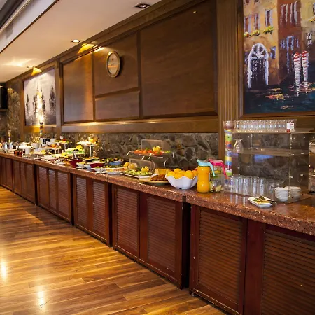 Hotell Elit 4*