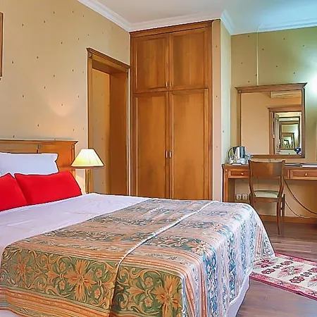 Hotel Elit 4*